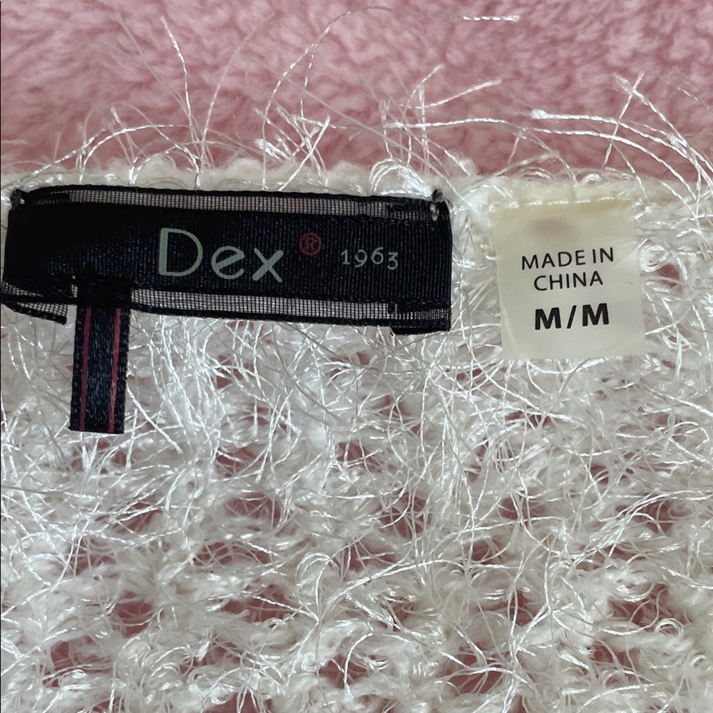 🐻‍❄️🤍DEX Cream Fuzzy Cropped Sweater Size M - Picture 6 of 8